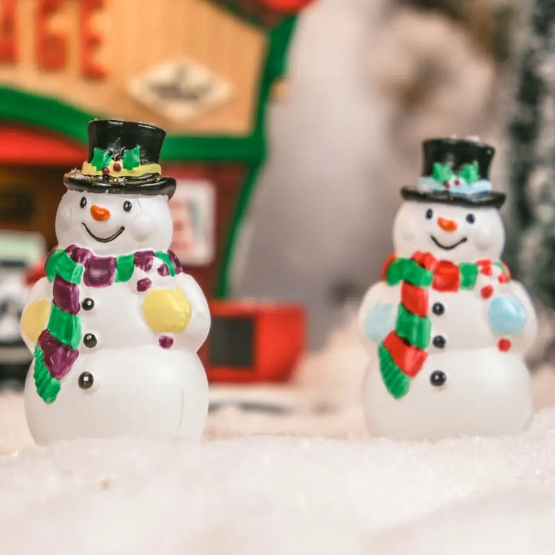 Lemax Holly Hat Snowman Verlicht Accessoire - Meerkleurig