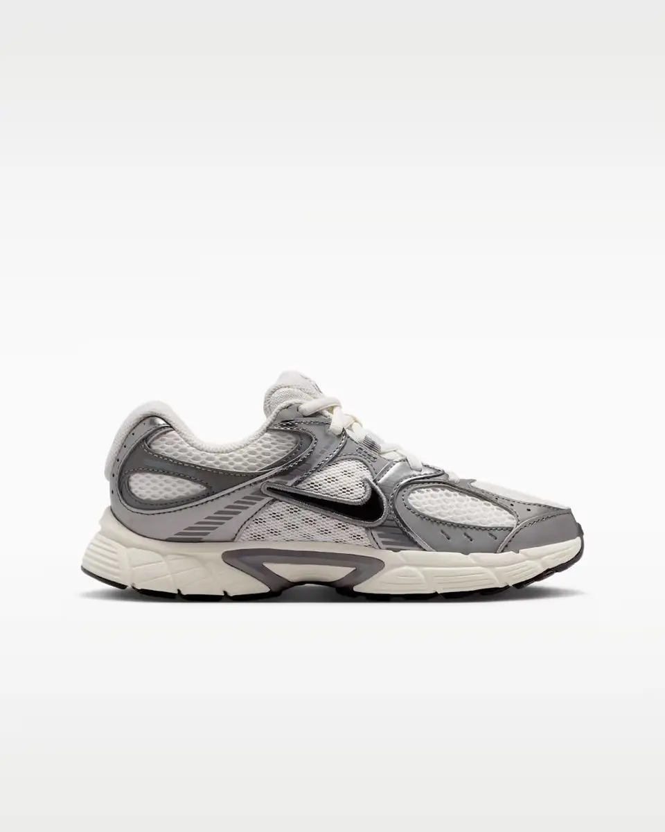 Nike V5 Kinder Sneakers HQ6411-003 - Zwart