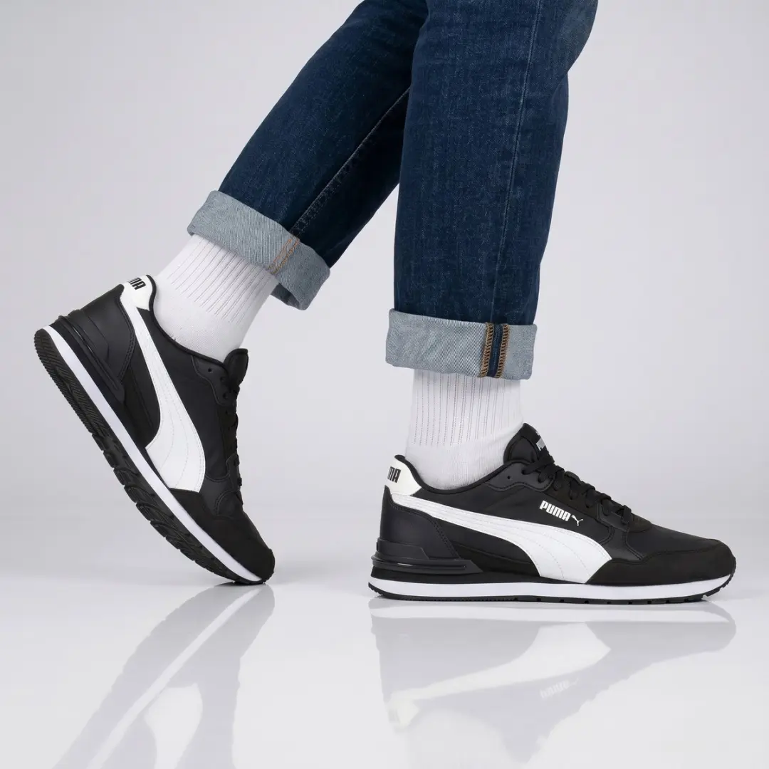 PUMA ST Runner v4 Unisex Sneakers - 42 - Puma Black/White
