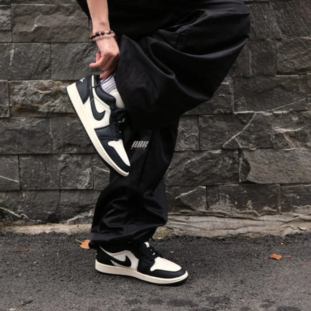 Jordan 1 Low SE Vintage Panda - 36 - afbeelding 5 van 6