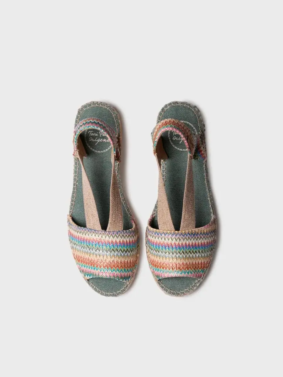 Dames espadrilles van veelkleurig raffia