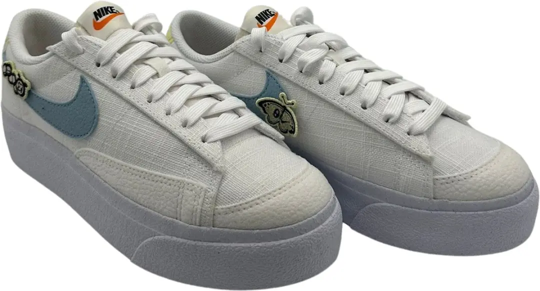 W Nike