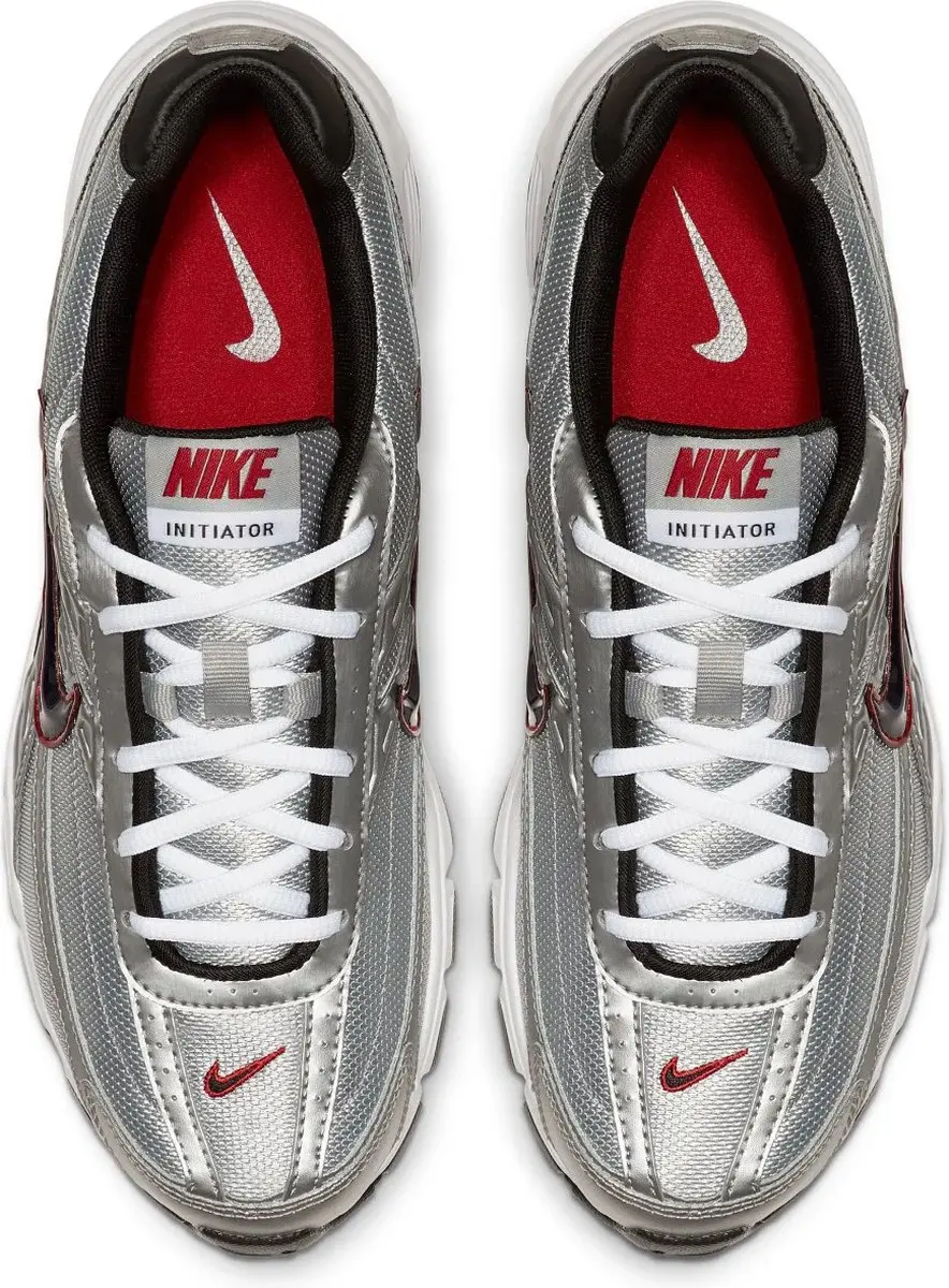 Nike Initiator Heren Schoenen - 43 - Zilver/Zwart/Rood