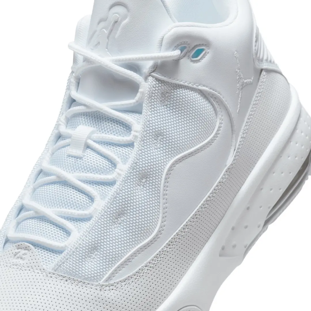 Air Jordan Max Aura 2