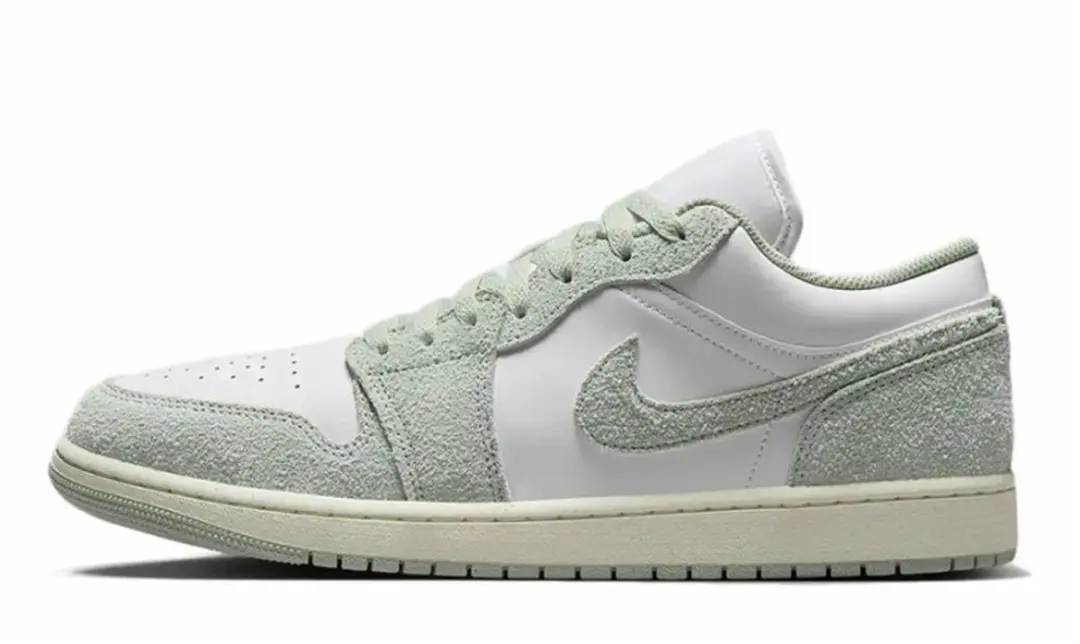 Jordan 1 Low SE Seafoam