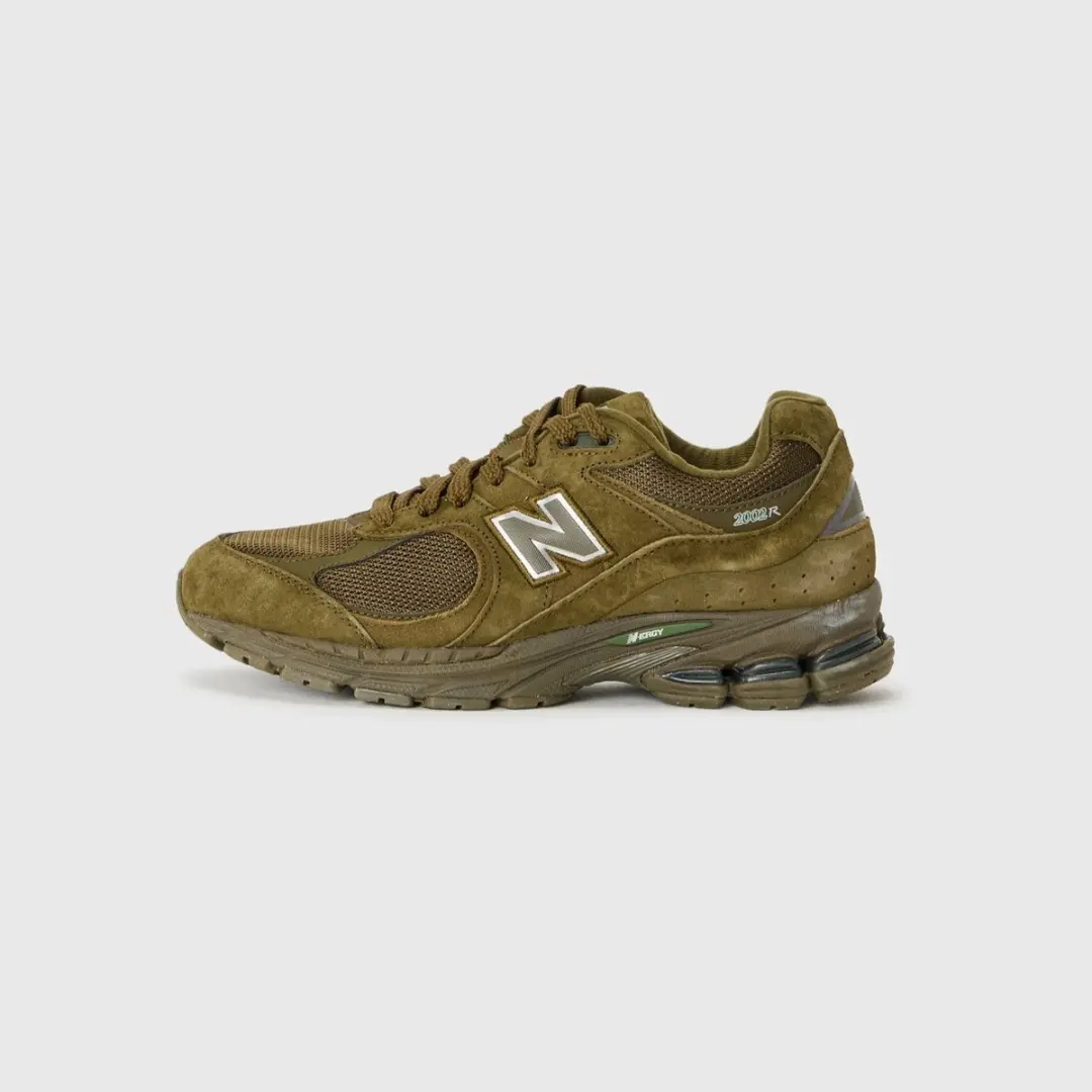 New Balance 2002R