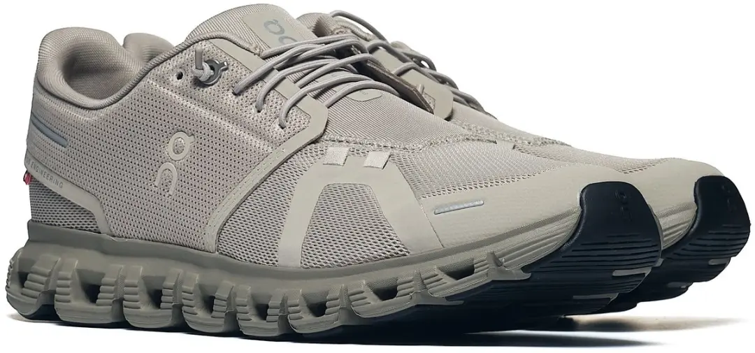On Running Cloud 6 Schoenen Beige EU 44 Man