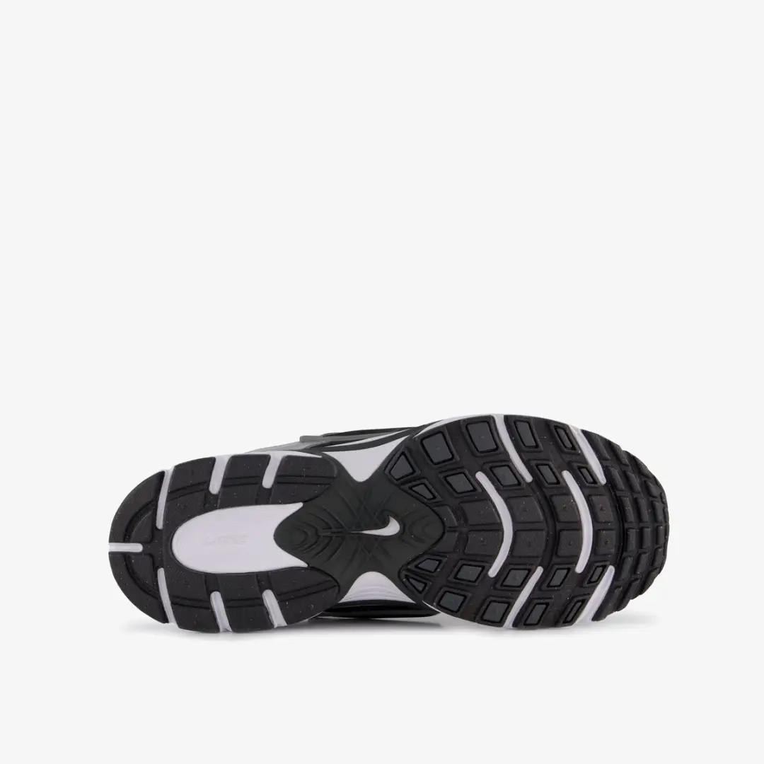 Nike V5 RNR HJ5228-004 Heren Sneakers - Zwart