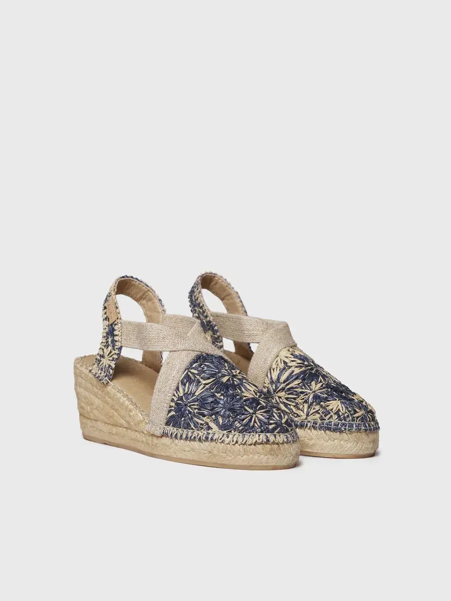 Espadrilles met bloemenprint en raffia sleehak