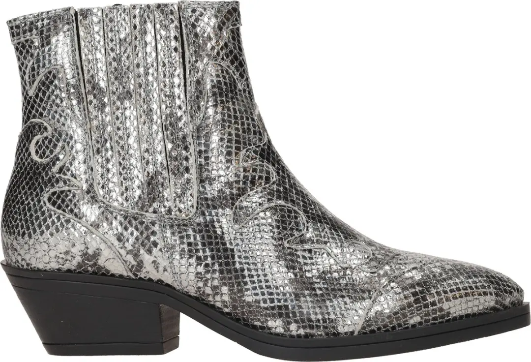 Maruti Tessy Westernboots