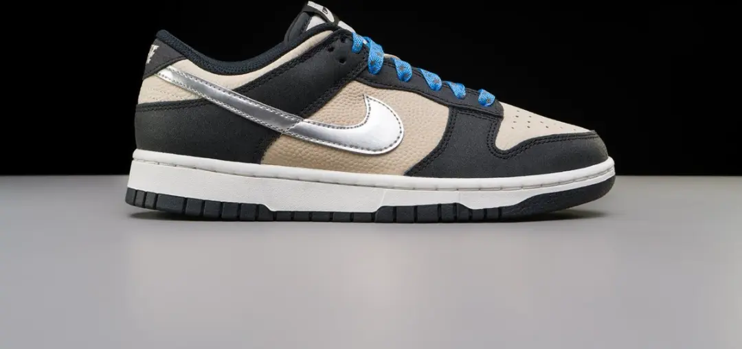 Nike Dunk Low Starry Laces (Women's)