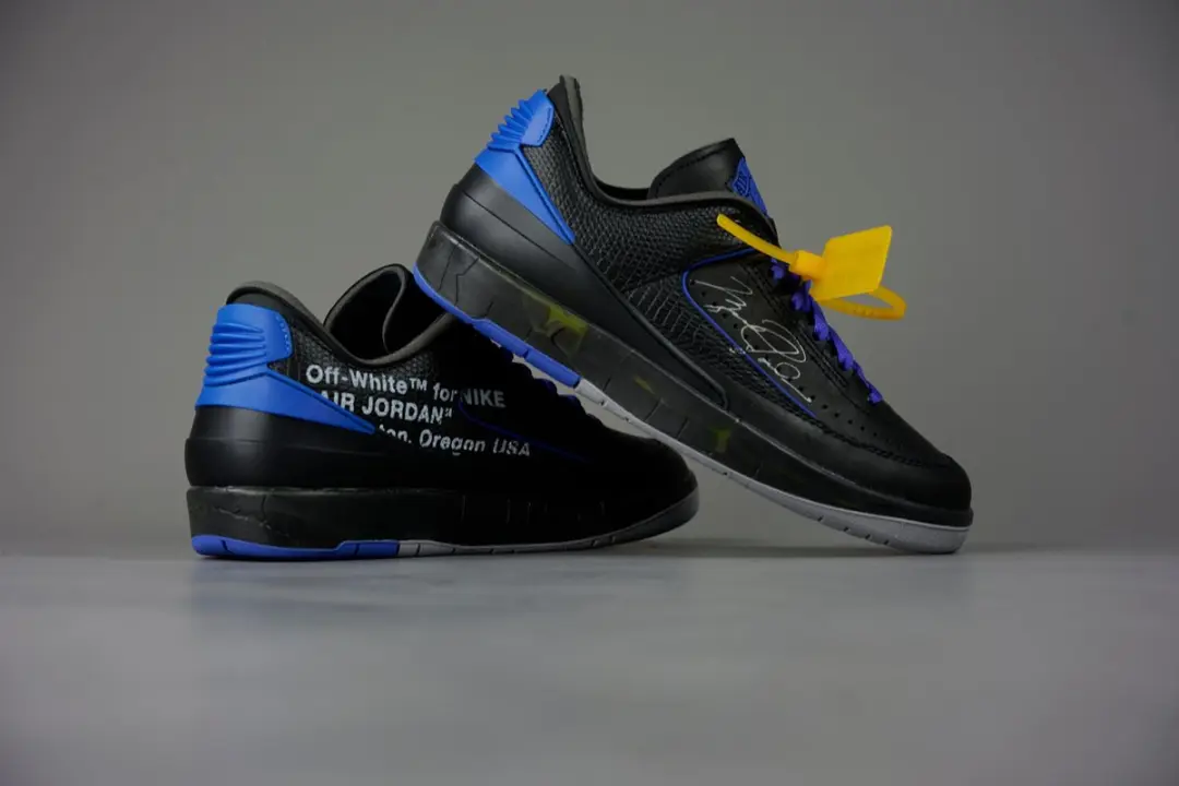 Jordan 2 Retro Low SP Off