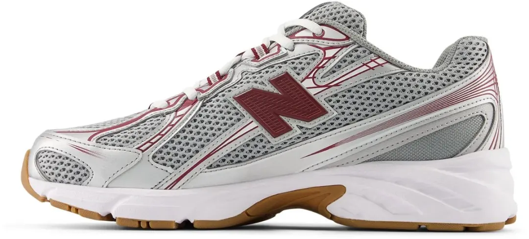 New Balance 740