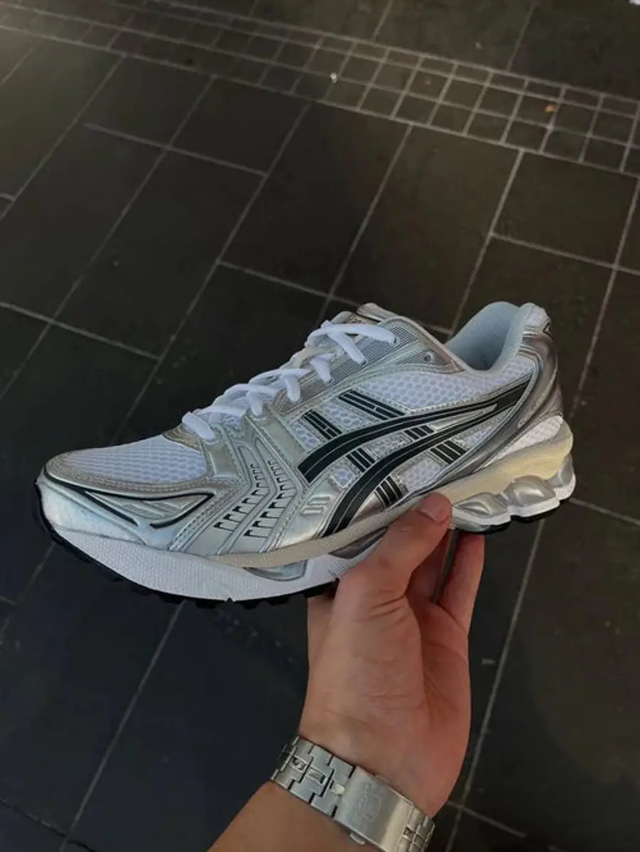 ASICS Gel-Kayano 14 - Hardloopschoenen - 40.5 - Wit/Grijs - afbeelding 2 van 6