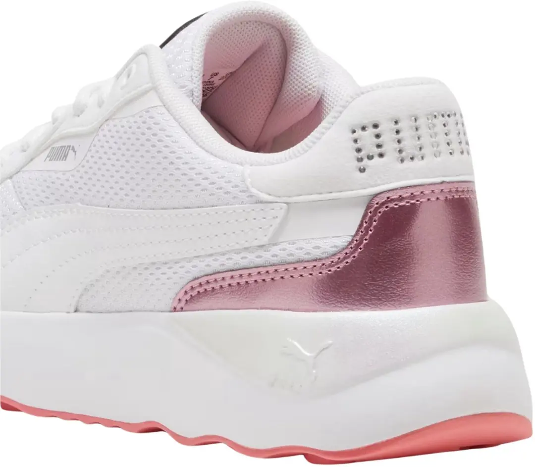 PUMA Runtamed Platform GirlPower Schoenen - Wit