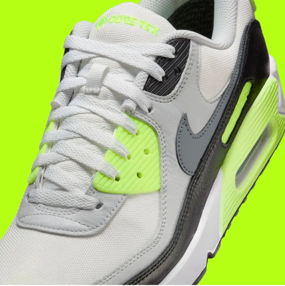 Nike Air Max 90 Gore-Tex Sneaker - 41 - Volt - afbeelding 2 van 6