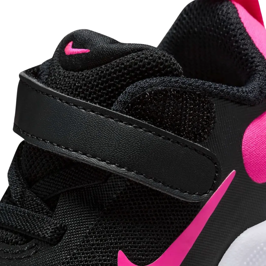 Nike Revolution 7 TDS Sneakers - 18.5 - Zwart/roze - afbeelding 2 van 6