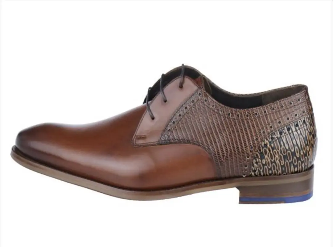 Floris van Bommel De Stapper 39.25 Geklede Schoen - Cognac