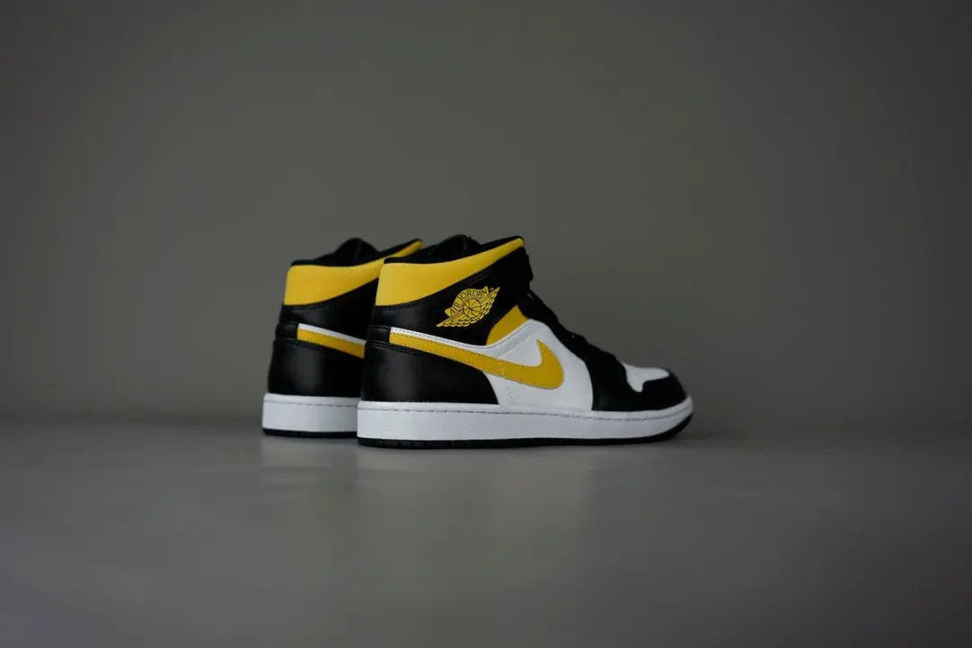 Nike Air Jordan 1 Mid White Pollen Black