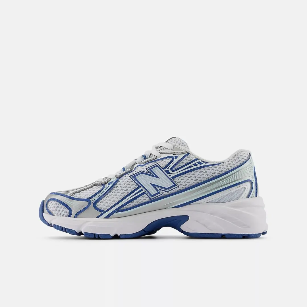 New Balance 740