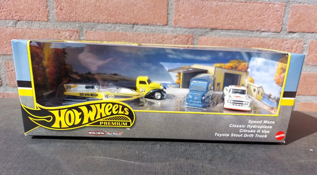 Hot Wheels HRT51 Motorhead Madness Voertuigenset