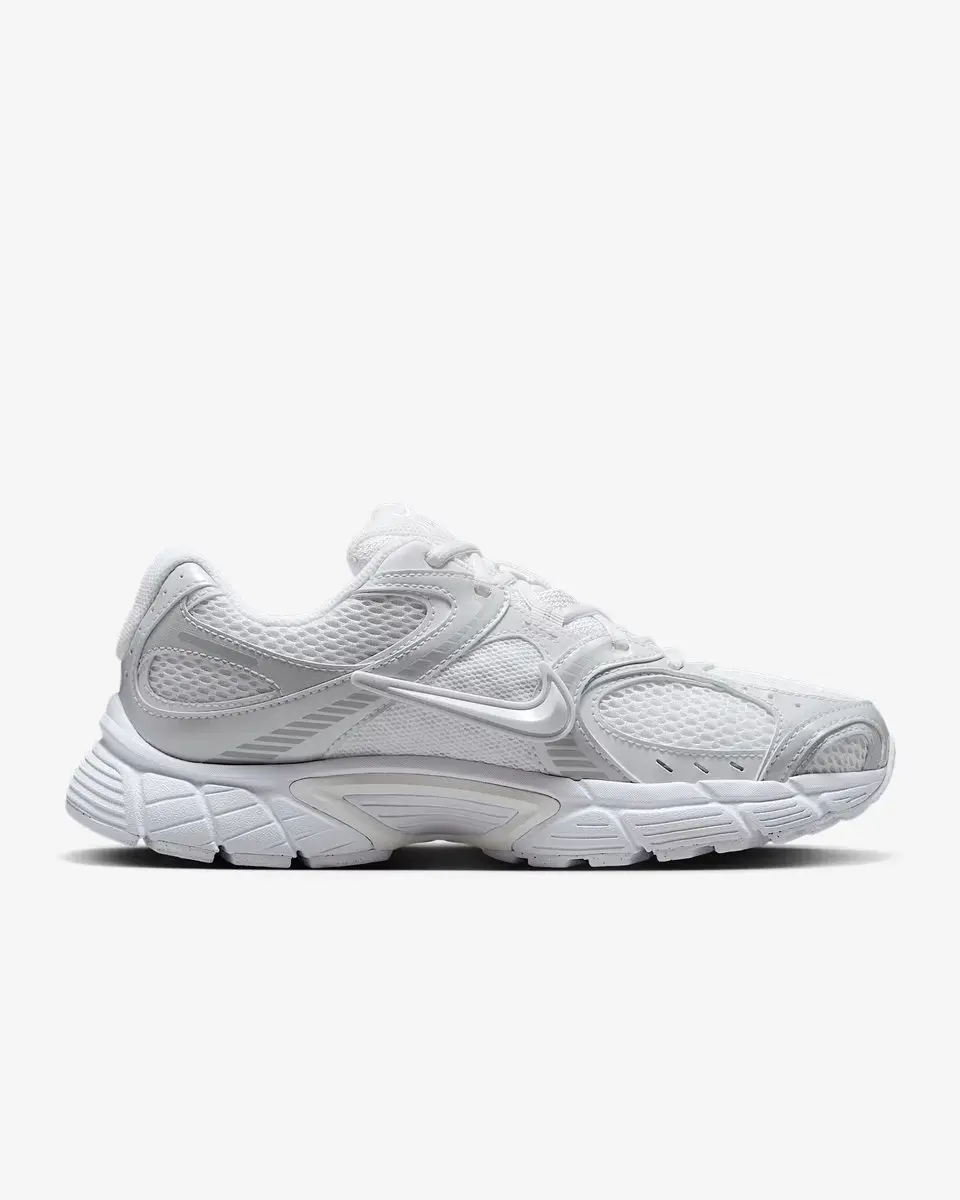 Nike V5 Hq7901-101 Dames Sneakers - Wit