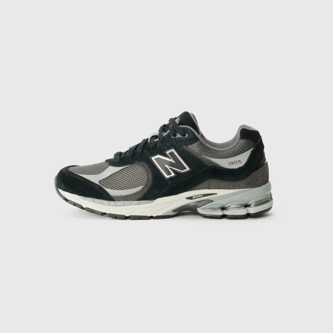 New Balance 2002R