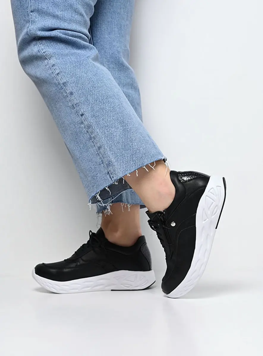 Wolky Dames Sneakers 05703 Vitality S2F - Zwart