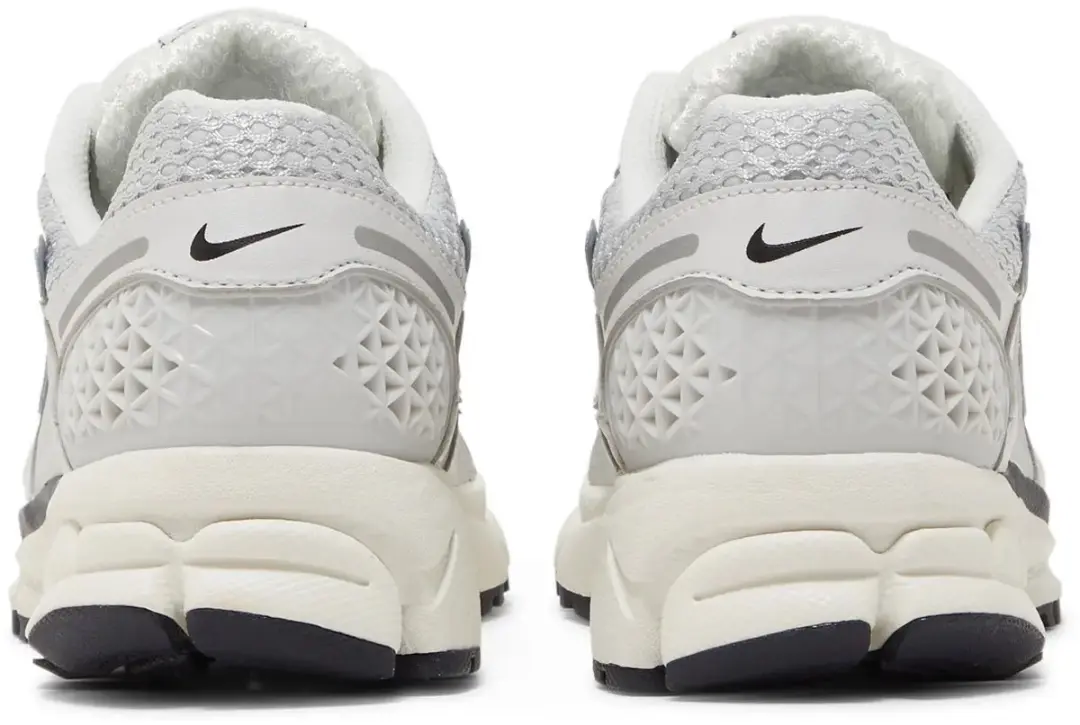 Nike Zoom Vomero 5 Sneakers Dames - Metallic Silver - afbeelding 5 van 6