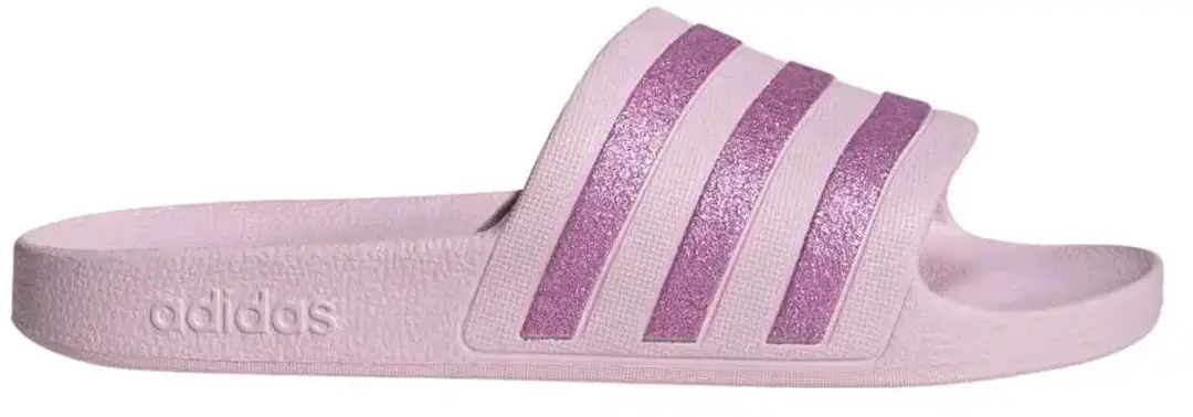 Adidas adilette aqua in de kleur roze.