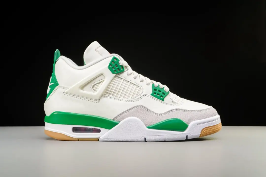 Air Jordan 4 Retro SB Pine Green