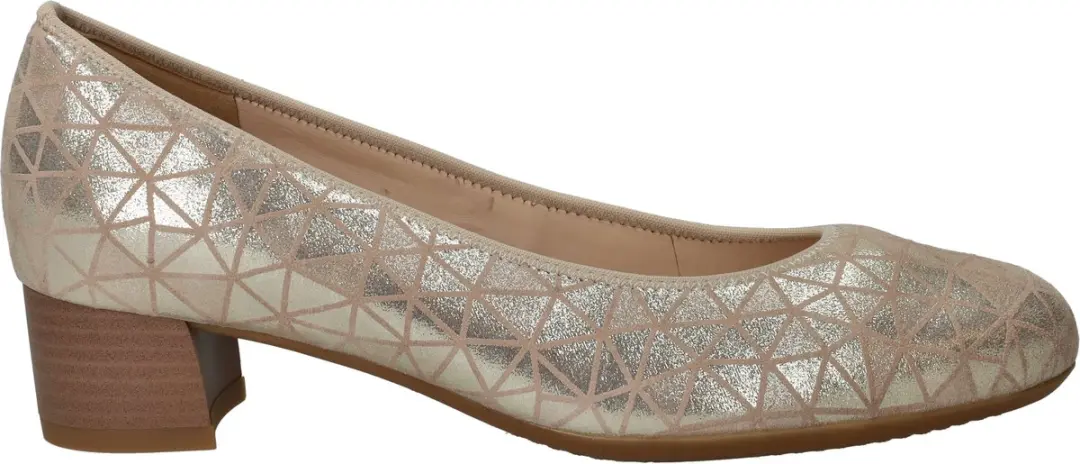 Ara Icenza-Highsoft Pumps