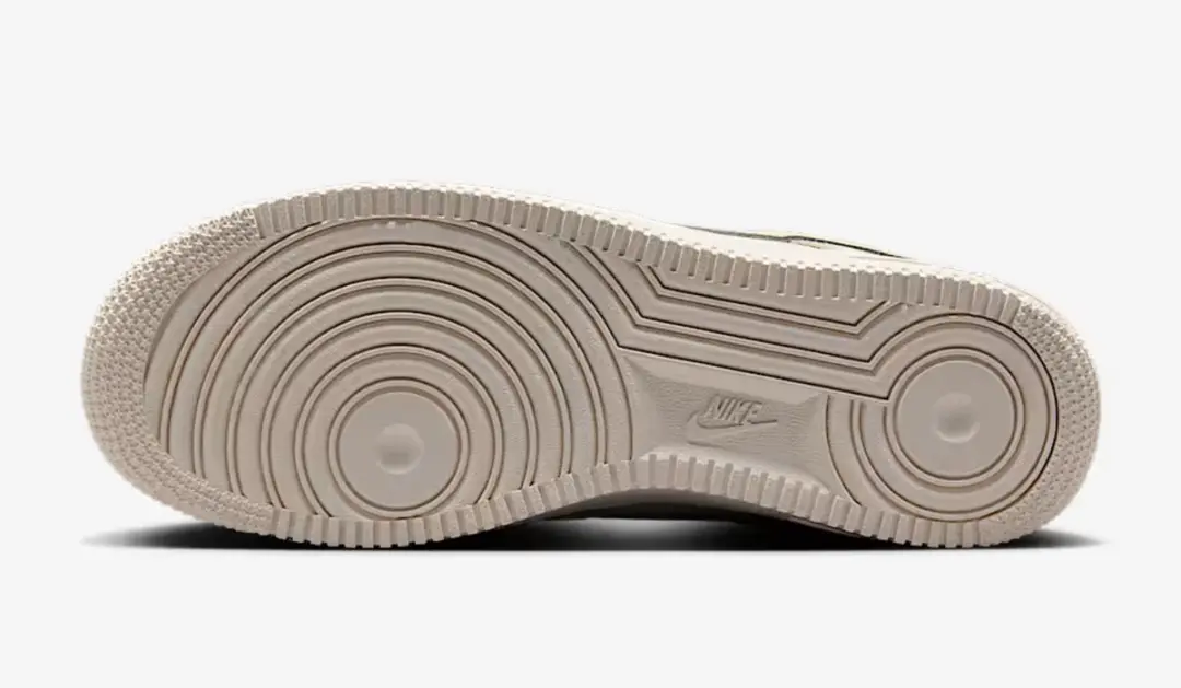 Nike Air Force 1 '07 Dames Sneakers - Maat 39 - Wit/Grijs/ Groen