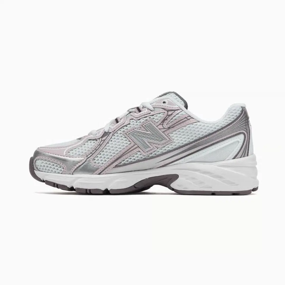 New Balance 740