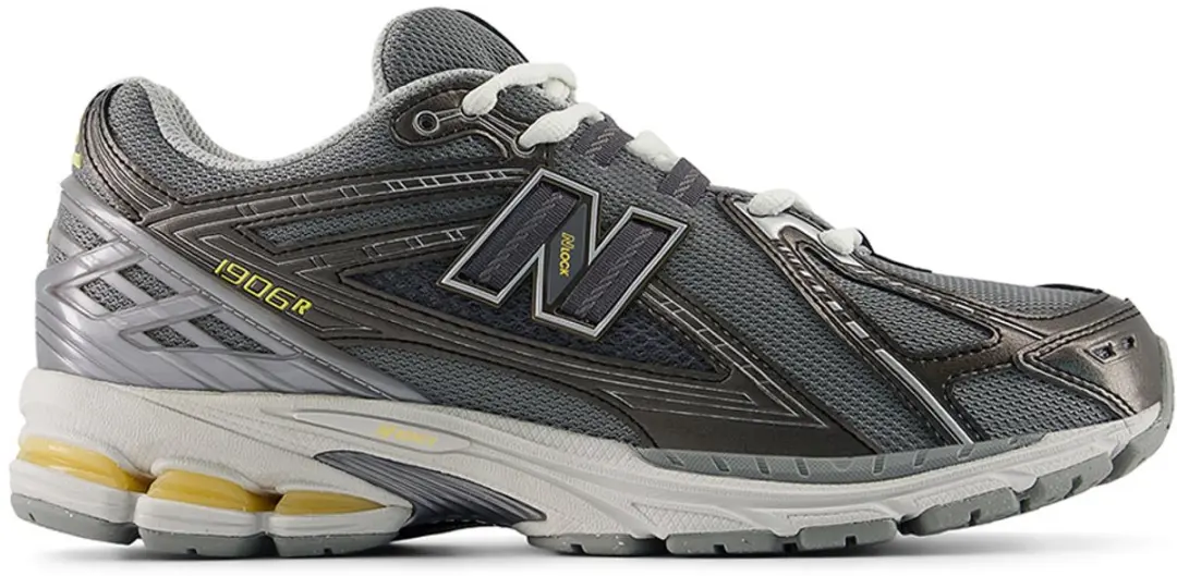 New Balance 1906R Sneakers