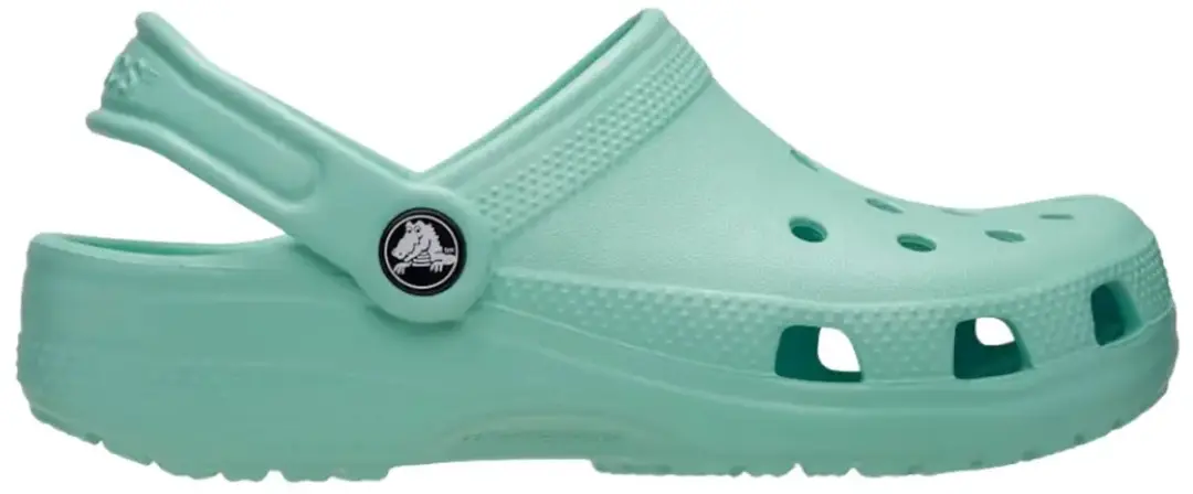 Crocs classic clog in de kleur groen.