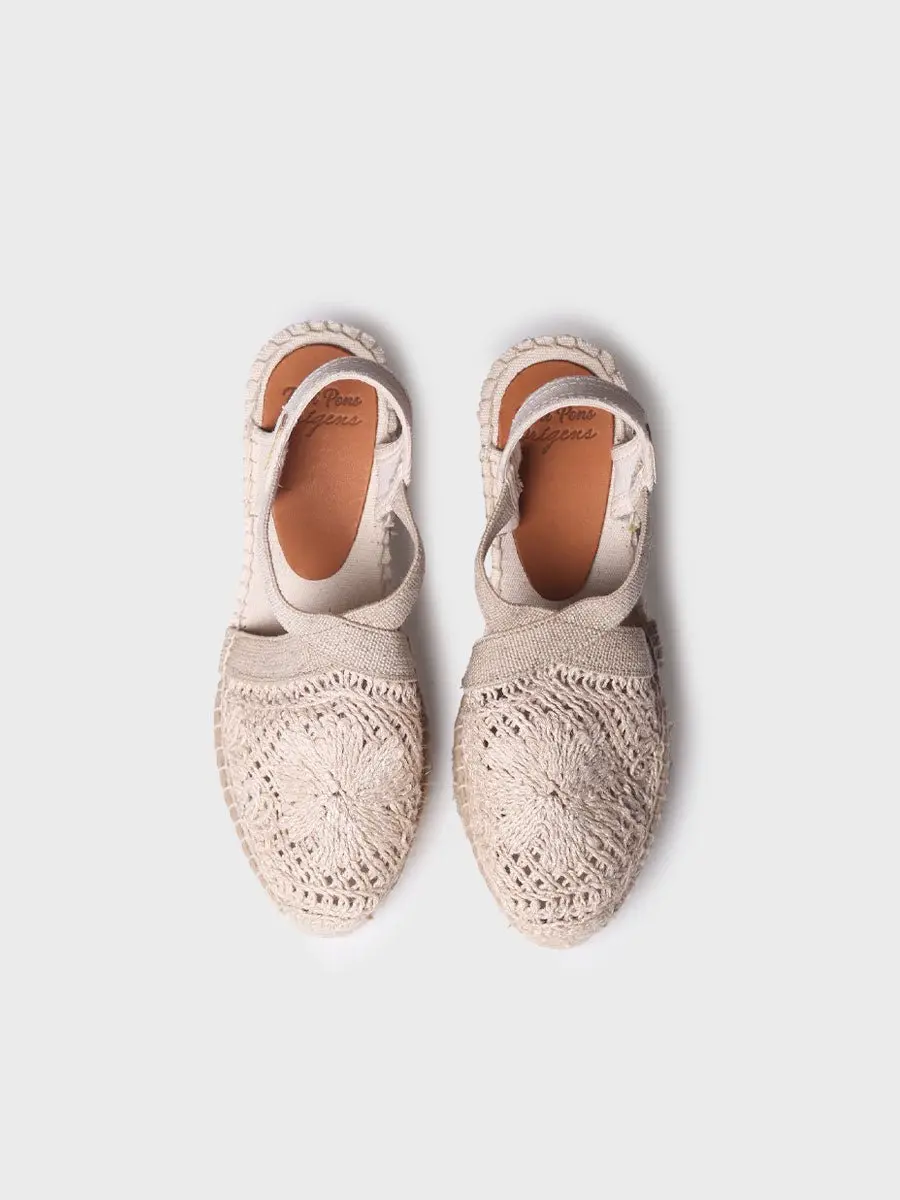 Dames espadrilles van gehaakte stof