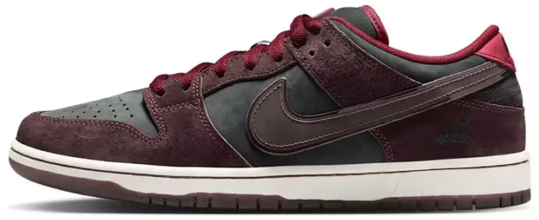 Nike SB Dunk Low Riot Skateshop