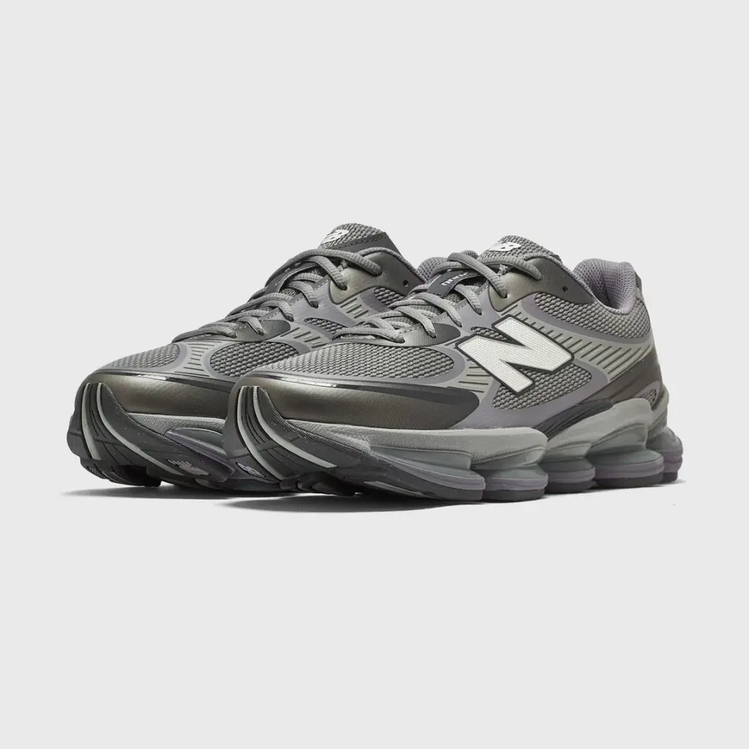 New Balance 2000