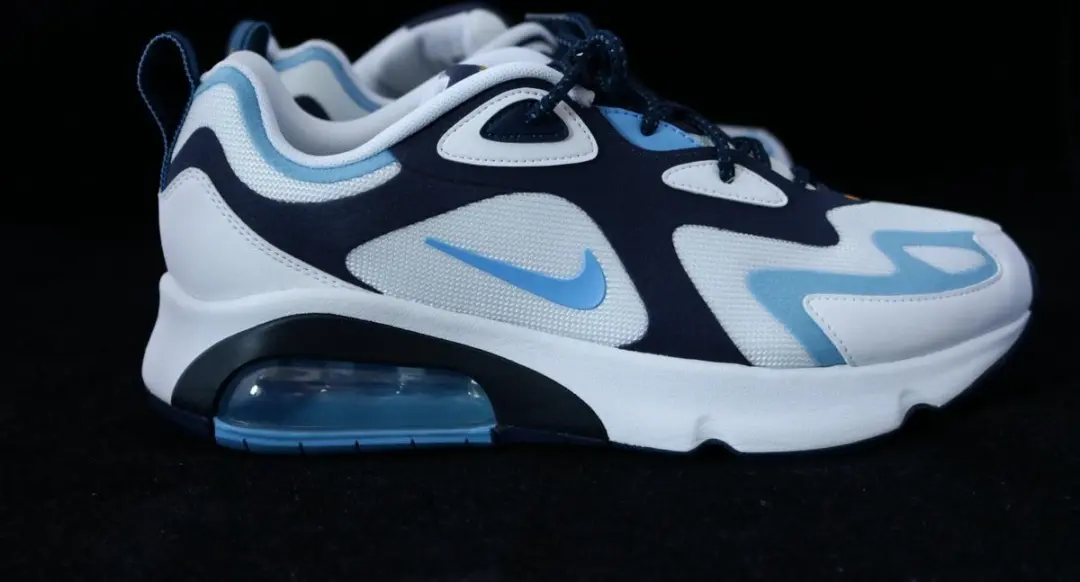Nike Air Max 200 Maat 43