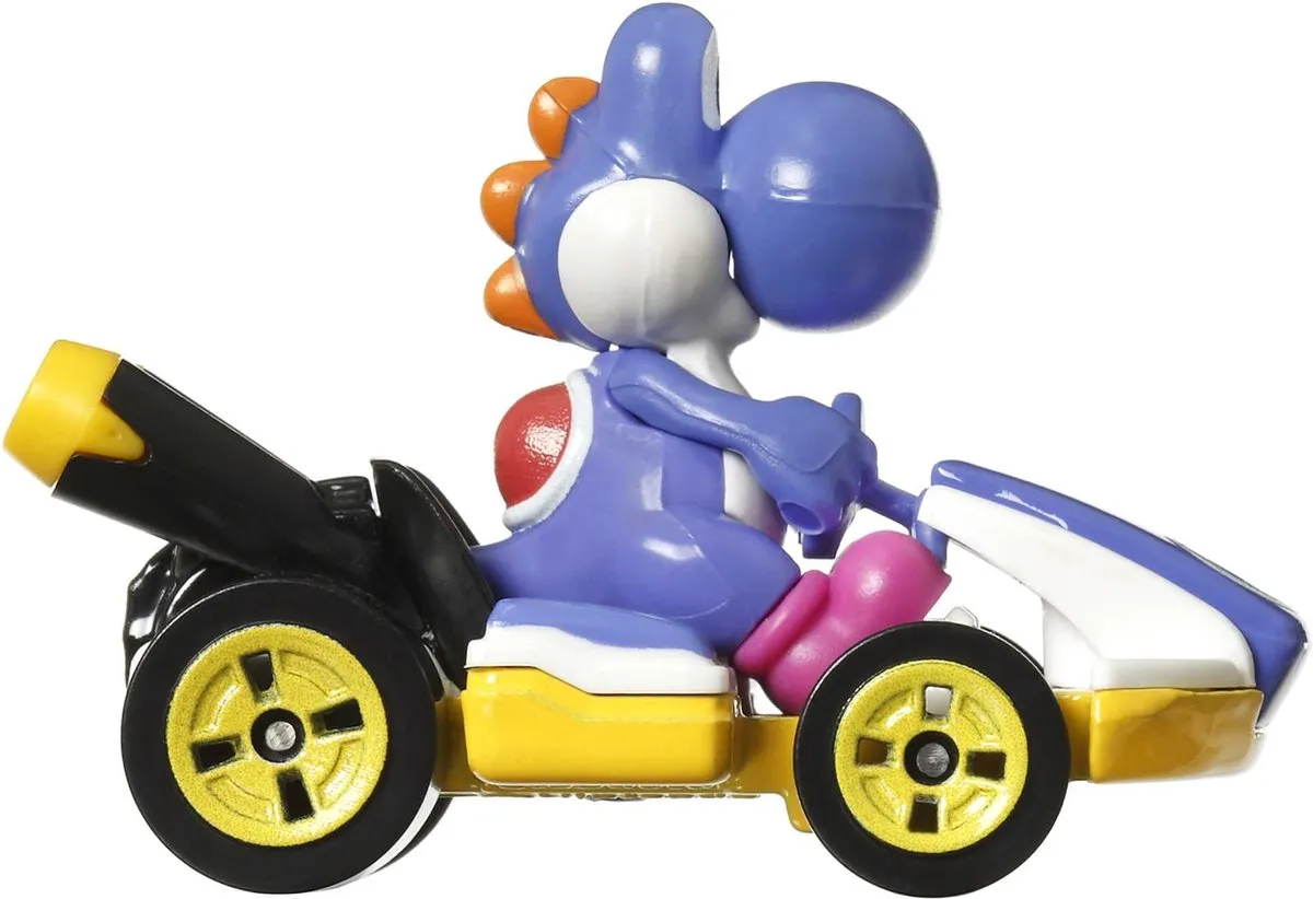 Hot Wheels Mario Kart Yoshi Standard Kart GRN23 - Auto 3 jaar - Multicolor