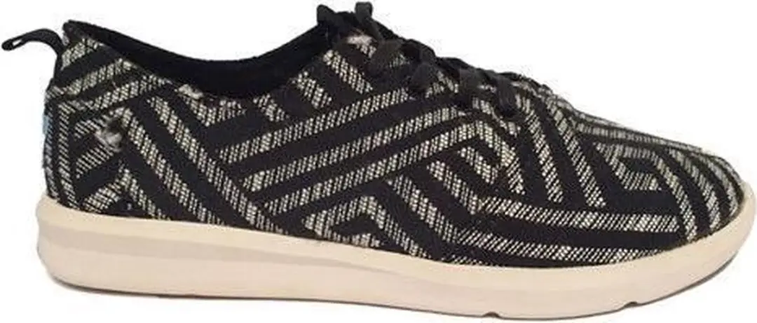 Toms Viaje Sneaker 10004799 Black White Cultural Woven Maat 44