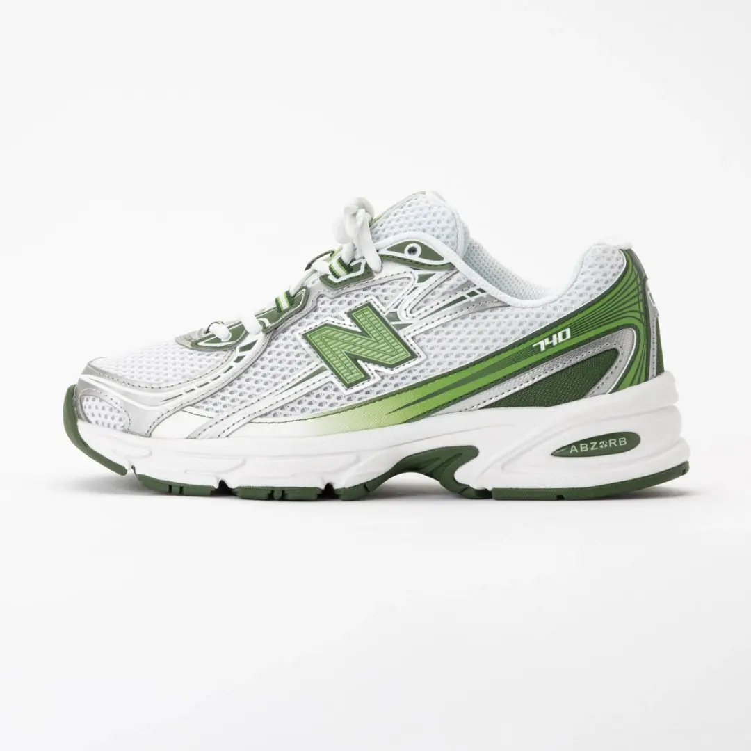 New Balance 740