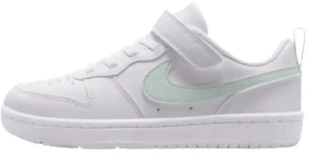 Nike court borough low recraft in de kleur wit.