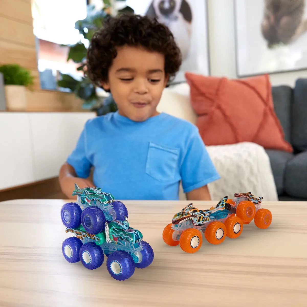 Hot Wheels Monster Trucks Big Rig Multipack HYJ29 - Meerkleurig
