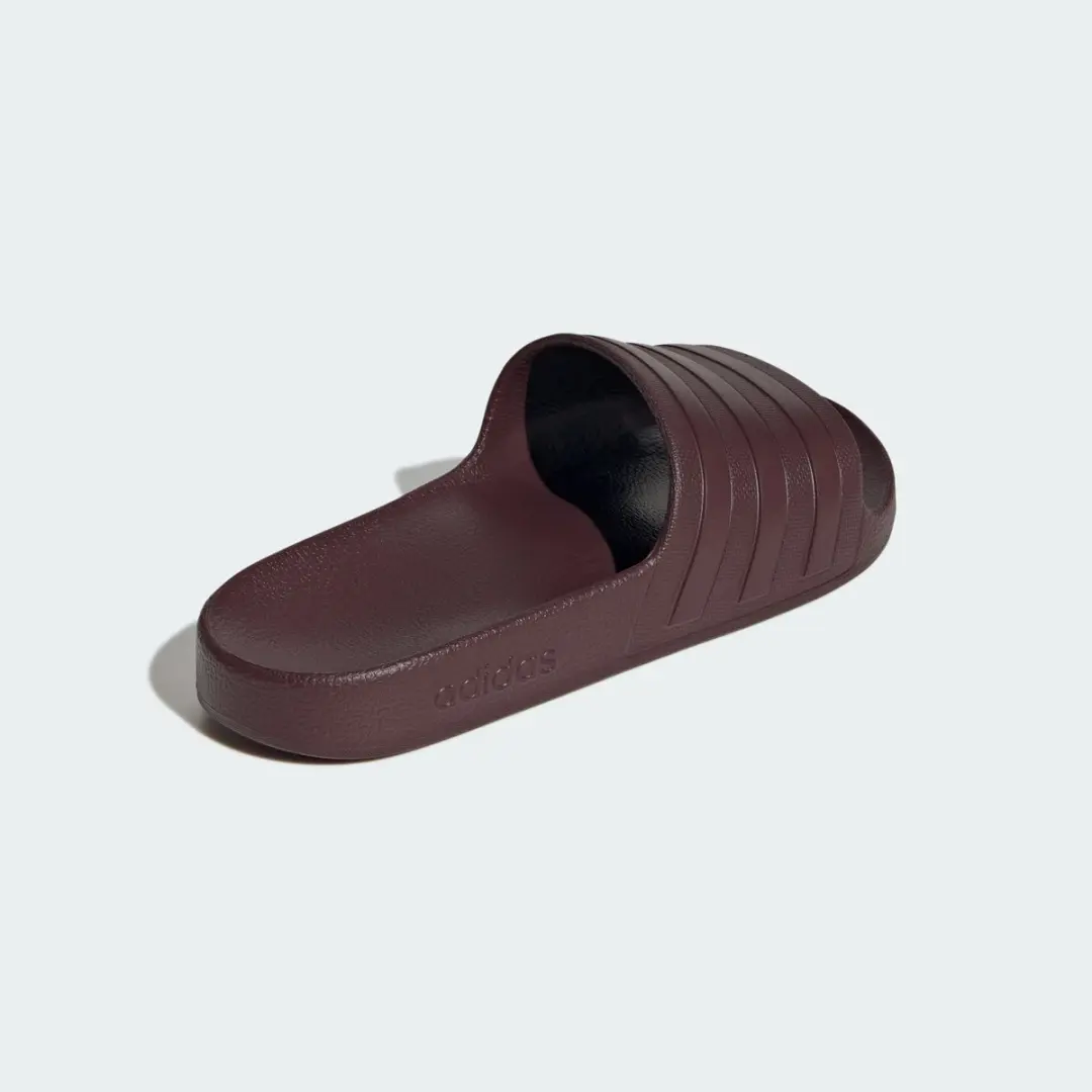 Adidas Adilette Aqua Slides JI2235 - Dames - Bordeaux - afbeelding 4 van 6