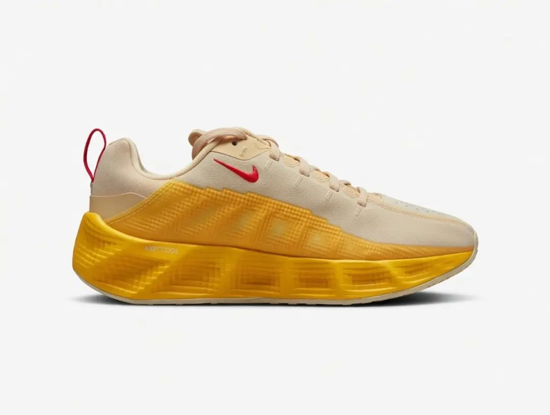 "Nike Ava Rover GS ""Celestial Gold"" Maat 39