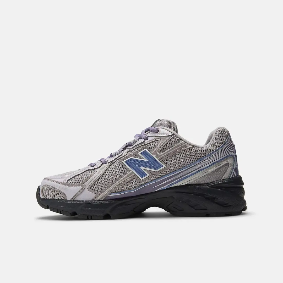 New Balance 740