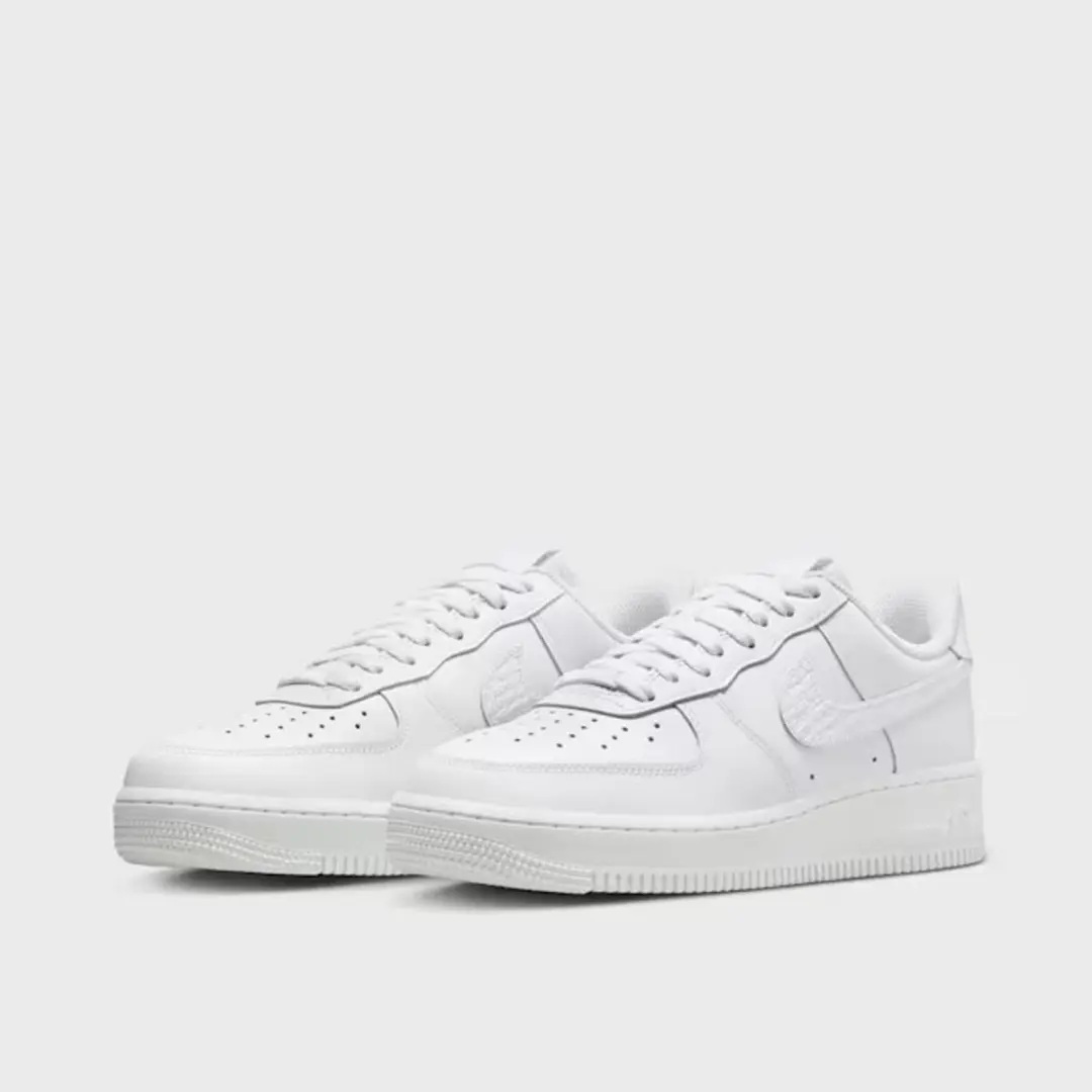 Nike Air Force 1 - Wit - Maat 36.5 - afbeelding 2 van 6