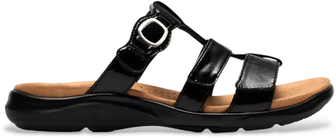 Clarks Kitly Pearl leren schoenen wit lakleer